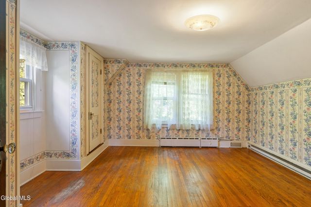 215 Oak Street, Corinth, NY 12822