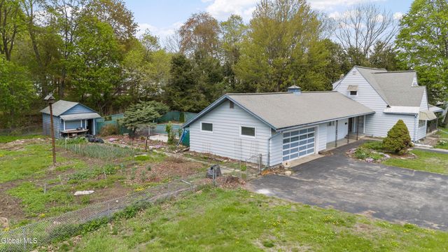 215 Oak Street, Corinth, NY 12822