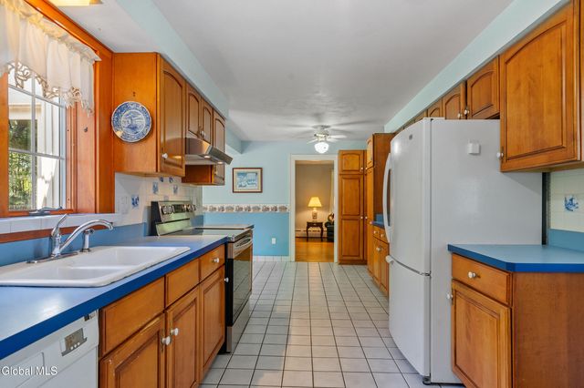 215 Oak Street, Corinth, NY 12822