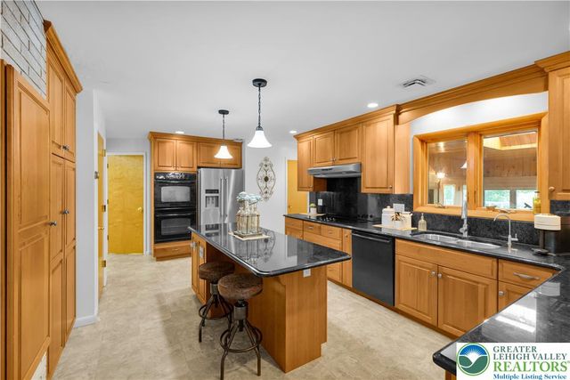 5747 Kernsville Road, North Whitehall Twp, PA 18069