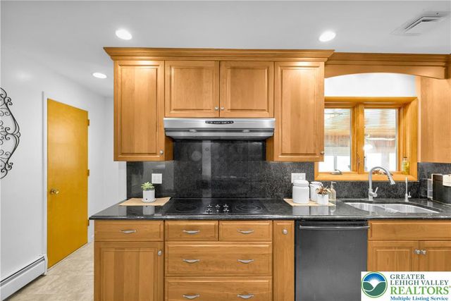 5747 Kernsville Road, North Whitehall Twp, PA 18069