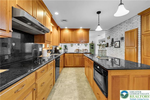 5747 Kernsville Road, North Whitehall Twp, PA 18069