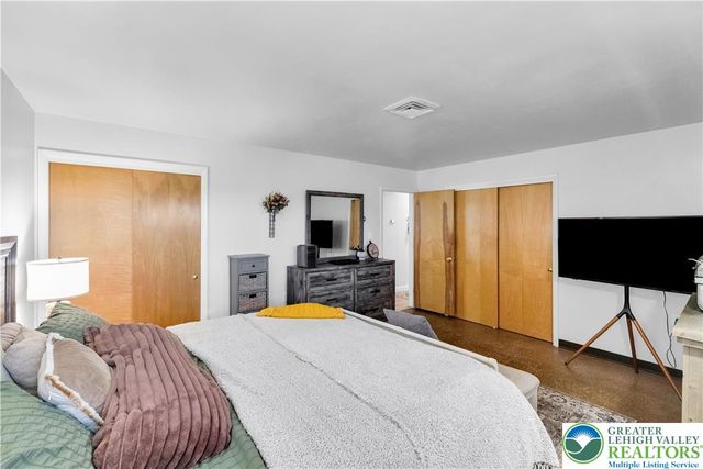 5747 Kernsville Road, North Whitehall Twp, PA 18069