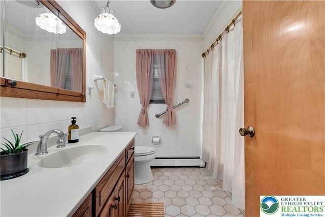 5747 Kernsville Road, North Whitehall Twp, PA 18069