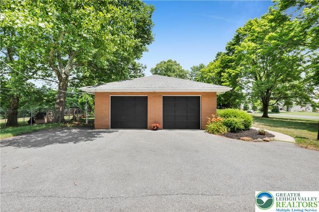 5747 Kernsville Road, North Whitehall Twp, PA 18069
