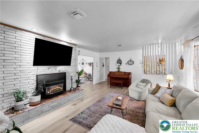 5747 Kernsville Road, North Whitehall Twp, PA 18069
