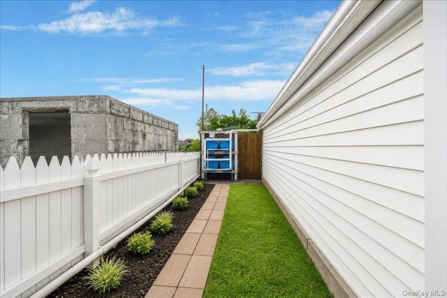4521 Carpenter Avenue, Bronx, NY 10470