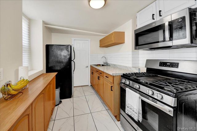 4521 Carpenter Avenue, Bronx, NY 10470