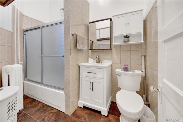 4521 Carpenter Avenue, Bronx, NY 10470