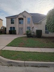 7817 Longbow Lane, Arlington, TX 76002