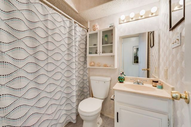 2017 Verlaine Drive, Carrollton, TX 75007