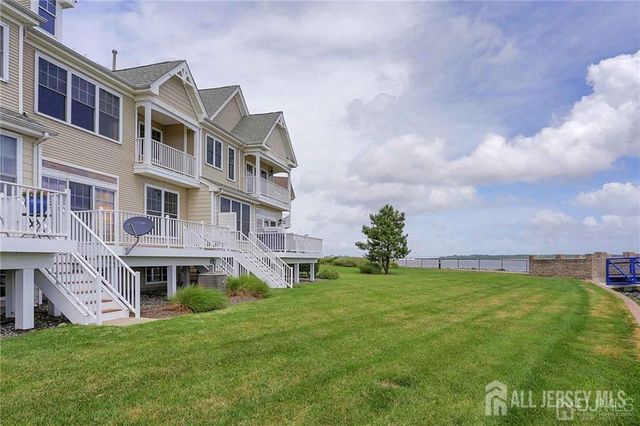 38 S Shore Drive, South Amboy, NJ 08879