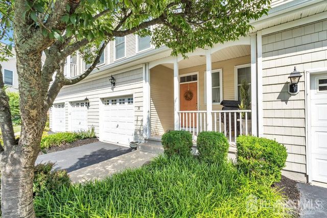 38 S Shore Drive, South Amboy, NJ 08879