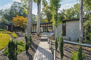 4144 FLINTLOCK NW Road, Atlanta, GA 30327