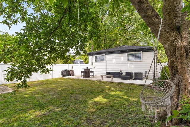 5836 Hipp, Taylor, MI 48180