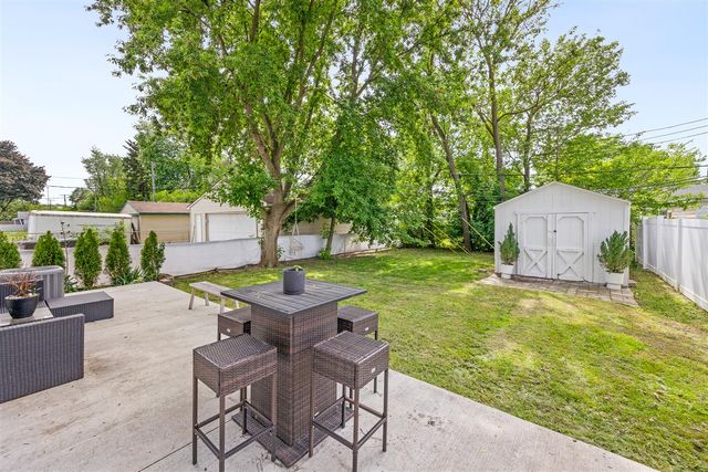 5836 Hipp, Taylor, MI 48180