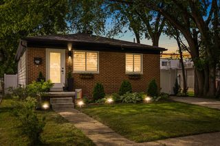 5836 Hipp, Taylor, MI 48180