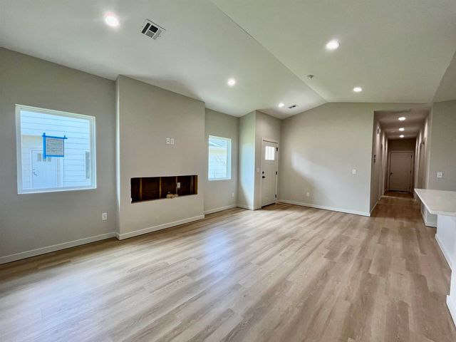 15439 W Josephine St, Goddard, KS 67052