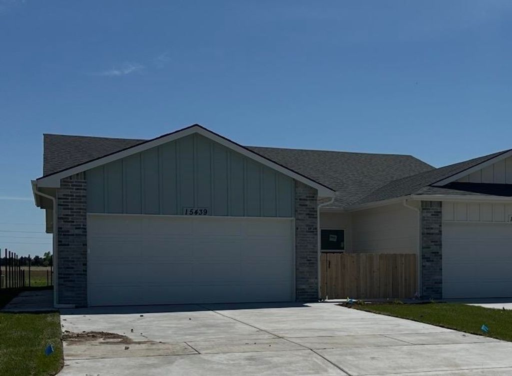 15439 W Josephine St, Goddard, KS 67052