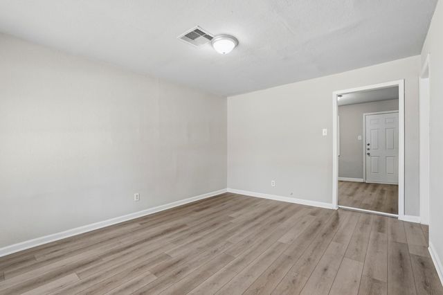 2401 Windsor Lane, Pasadena, TX 77506