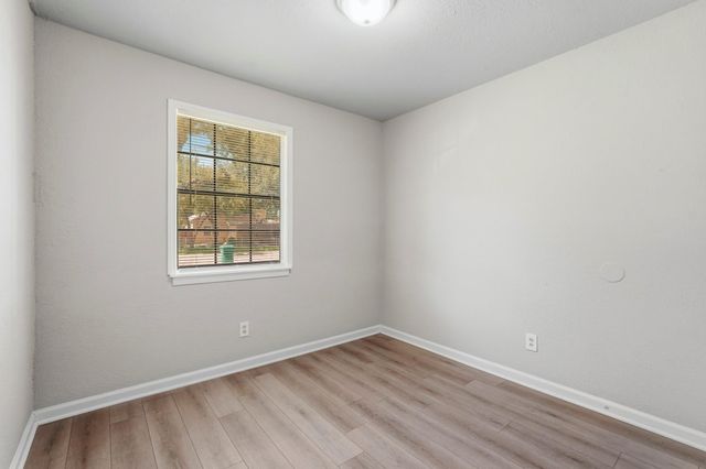 2401 Windsor Lane, Pasadena, TX 77506