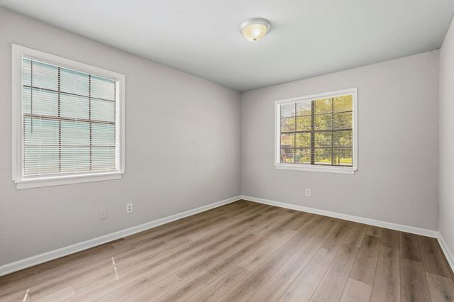 2401 Windsor Lane, Pasadena, TX 77506