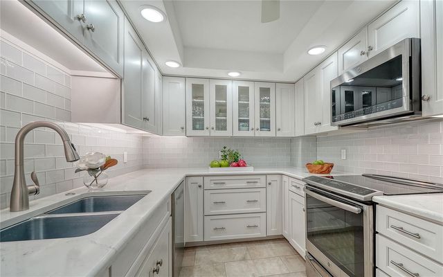 1750 BENJAMIN FRANKLIN DRIVE 9C, Sarasota, FL 34236