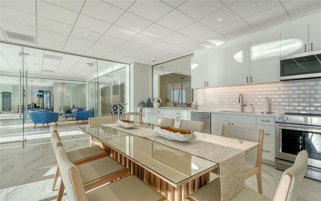 1750 BENJAMIN FRANKLIN DRIVE 9C, Sarasota, FL 34236