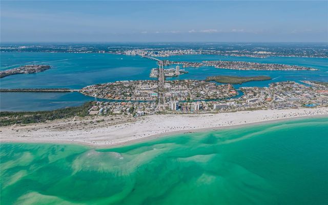 1750 BENJAMIN FRANKLIN DRIVE 9C, Sarasota, FL 34236