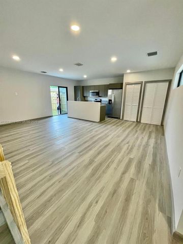 937 NW 10th St 4, Florida City, FL 33034