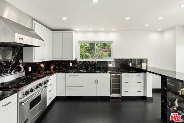 1404 Devlin Dr, Los Angeles, CA 90069