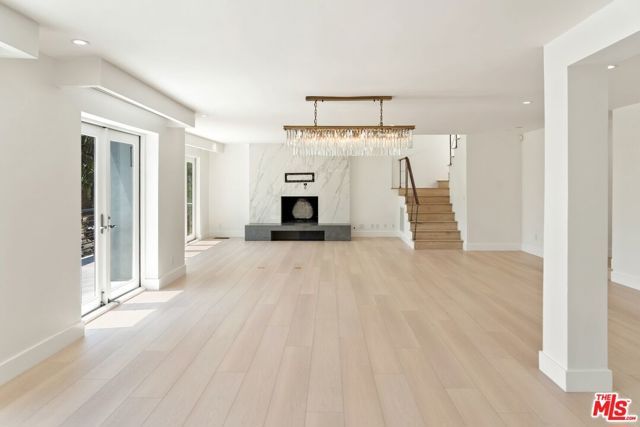 1404 Devlin Dr, Los Angeles, CA 90069