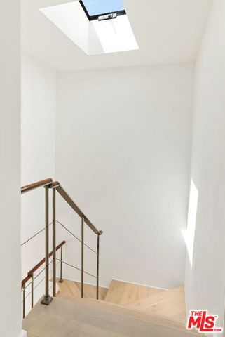 1404 Devlin Dr, Los Angeles, CA 90069
