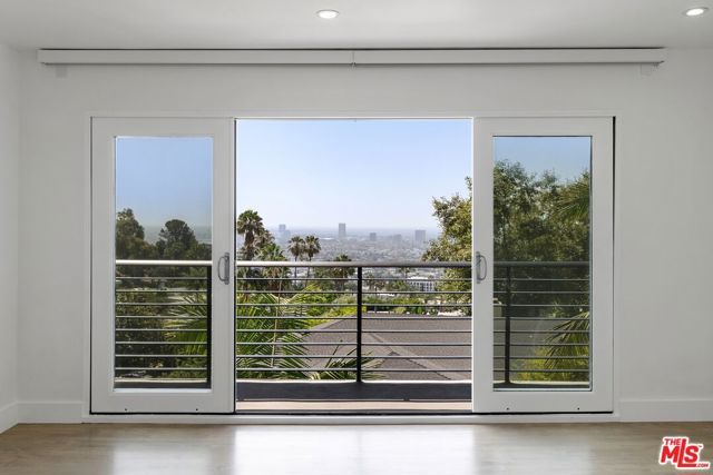 1404 Devlin Dr, Los Angeles, CA 90069