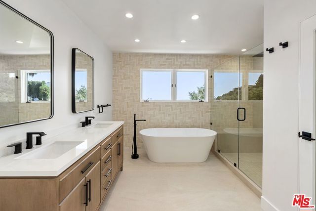 1404 Devlin Dr, Los Angeles, CA 90069