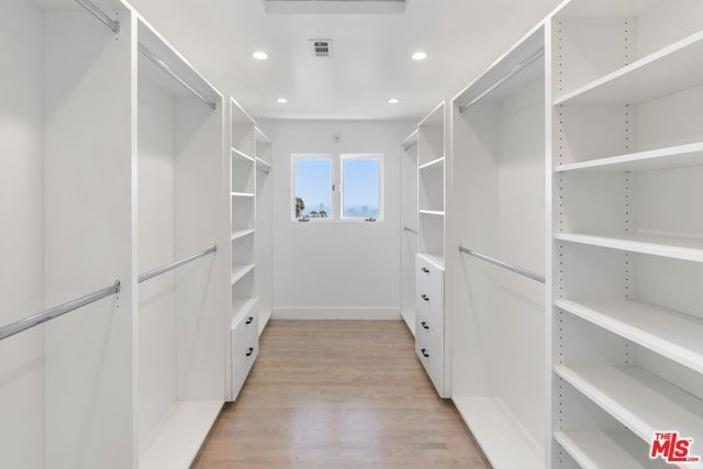 1404 Devlin Dr, Los Angeles, CA 90069