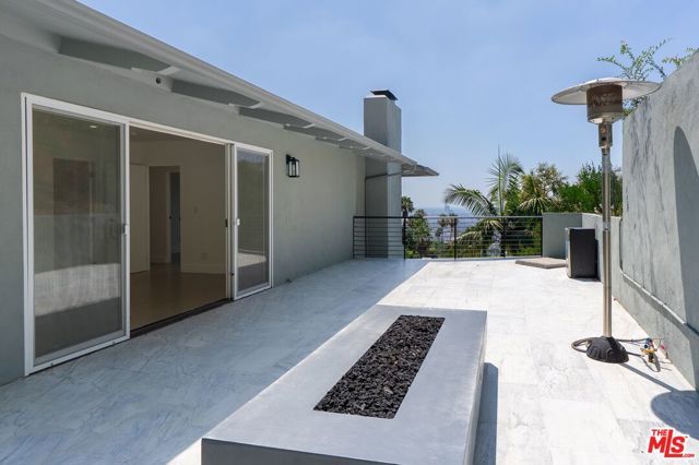 1404 Devlin Dr, Los Angeles, CA 90069