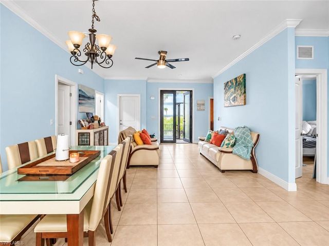 2735 12th AVE NE, Naples, FL 34120