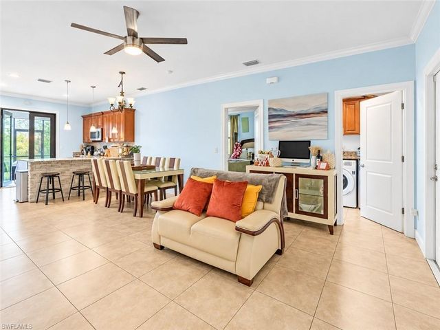 2735 12th AVE NE, Naples, FL 34120