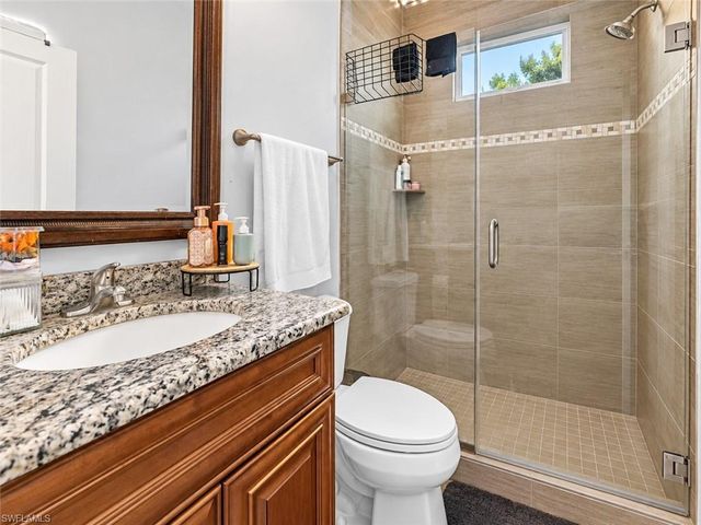 2735 12th AVE NE, Naples, FL 34120