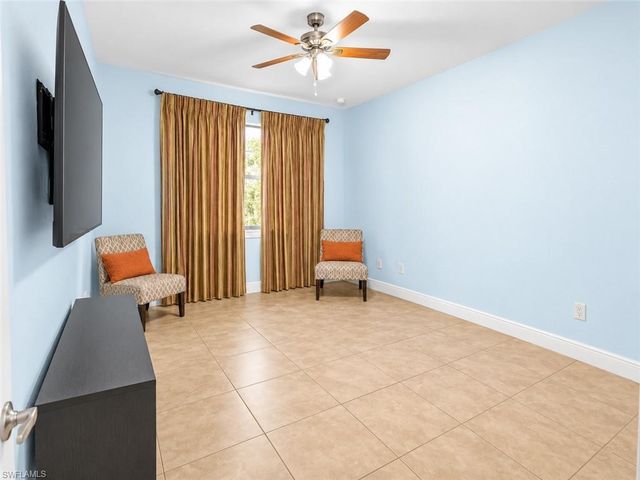 2735 12th AVE NE, Naples, FL 34120