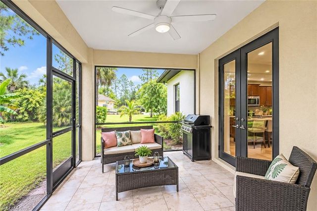 2735 12th AVE NE, Naples, FL 34120