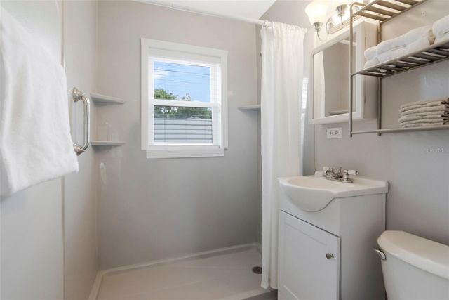 1716 W SITKA STREET, Tampa, FL 33604