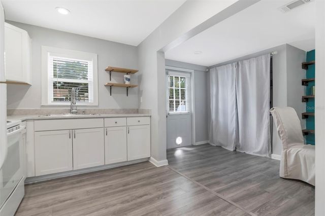 1716 W SITKA STREET, Tampa, FL 33604