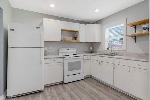 1716 W SITKA STREET, Tampa, FL 33604