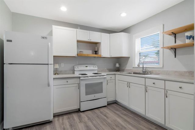 1716 W SITKA STREET, Tampa, FL 33604