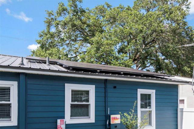1716 W SITKA STREET, Tampa, FL 33604