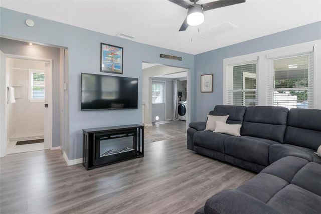 1716 W SITKA STREET, Tampa, FL 33604