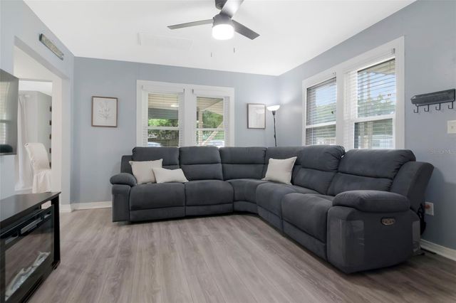 1716 W SITKA STREET, Tampa, FL 33604