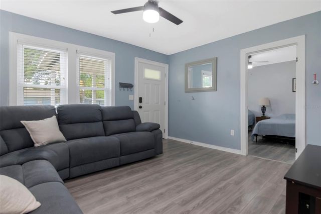 1716 W SITKA STREET, Tampa, FL 33604